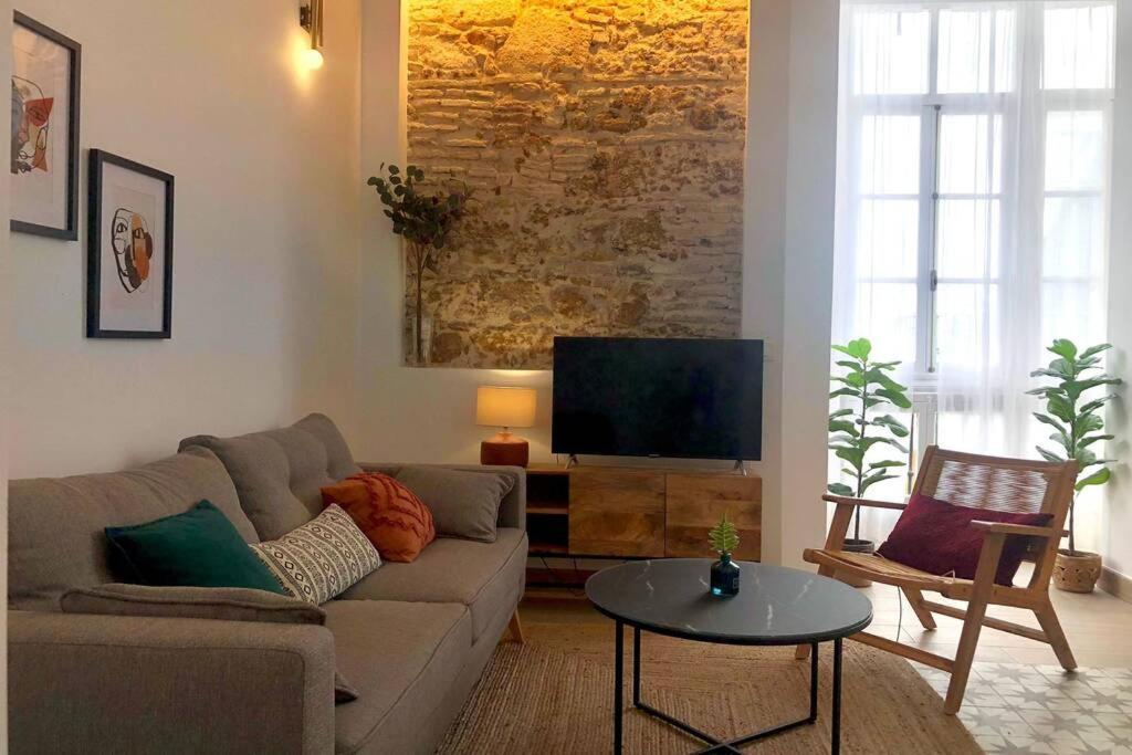 Gatu Premium Villa Libertad, Preferente Mayores De 25 Anos Y Familias Cádiz Eksteriør bilde